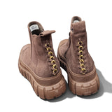 Boots in Braun